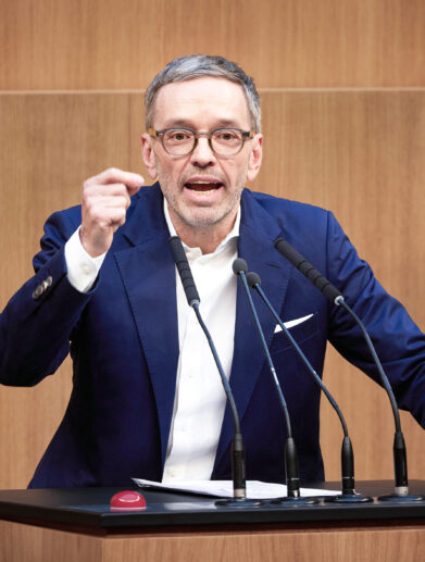 Herbert Kickl im Nationalrat - FPÖ & Pressefreiheit