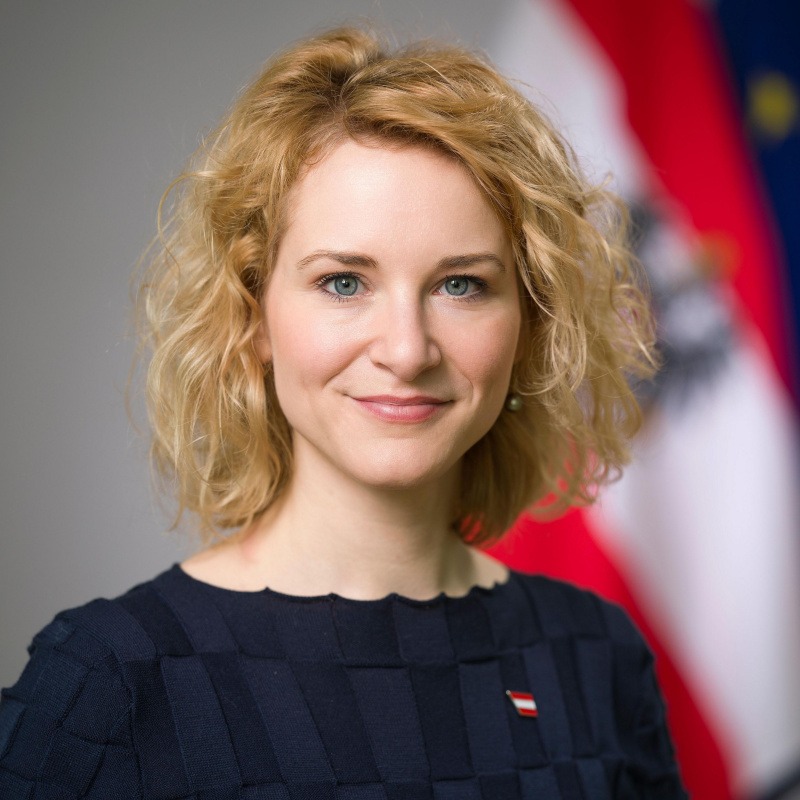 Eva-Maria Holzleitner // floomagazin